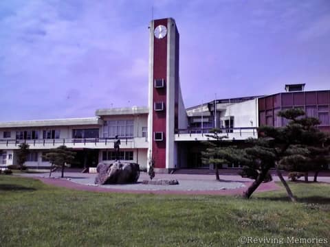 陸前高田市立市民体育館と中央公民館（1/2）(2010/03/18)